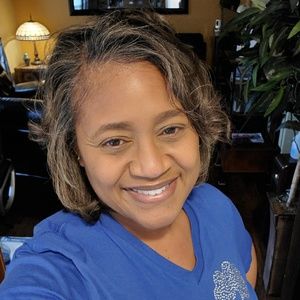 Meet your Posher, Lori